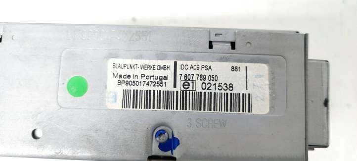 Peugeot 307 (2001 - 2005)  7607769050 CD/DVD чейнджер