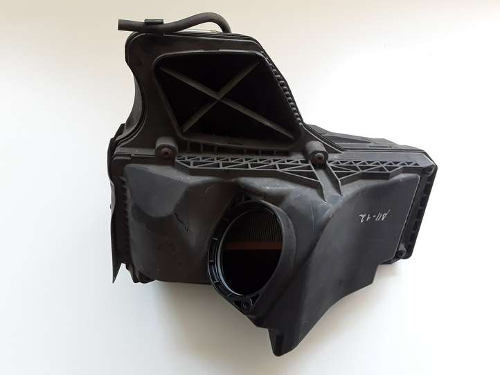 Audi A4 (2007 - 2011)  8K0133837BF Коробка воздушного фильтра