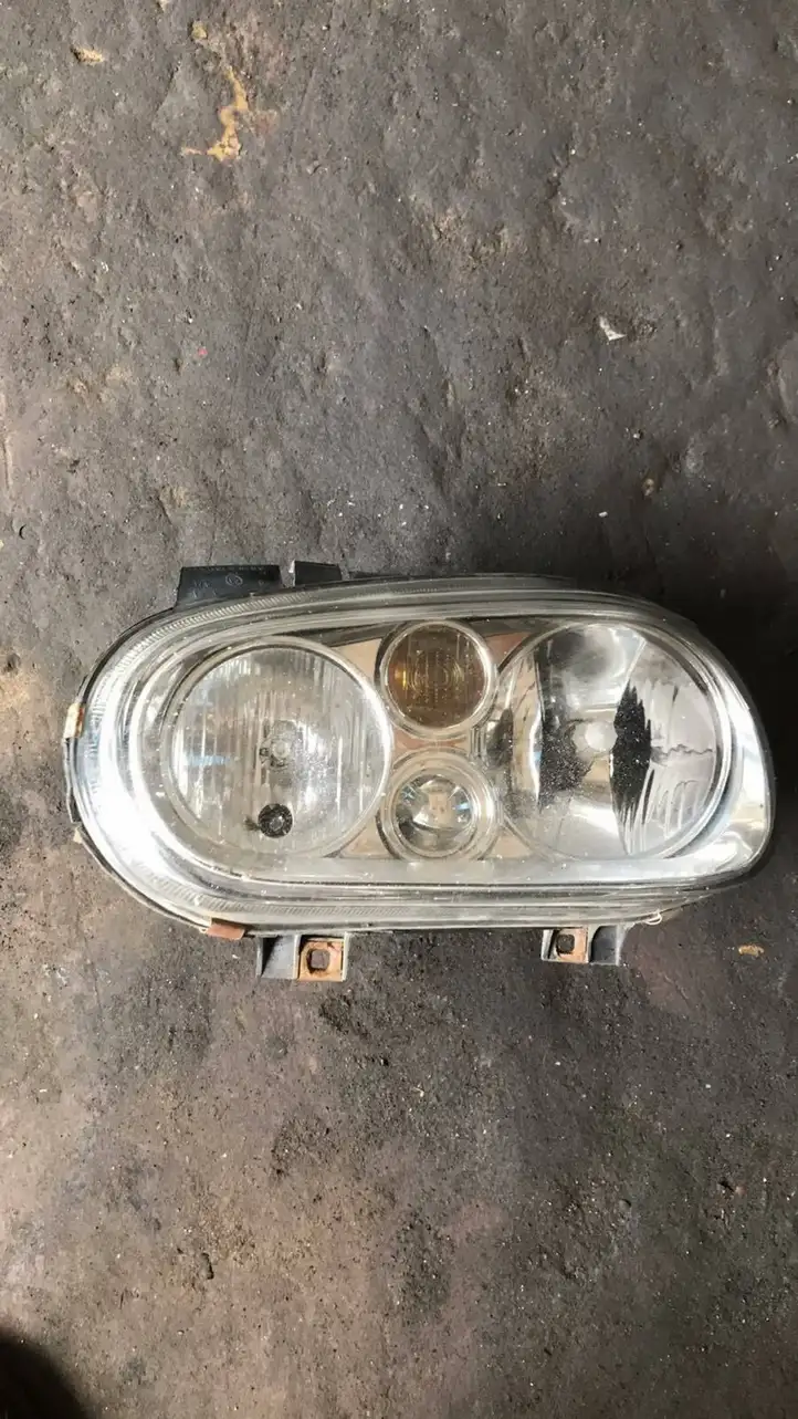 Volkswagen Golf IV (1998 - 2005) 083411108L Передняя фара — фото 1