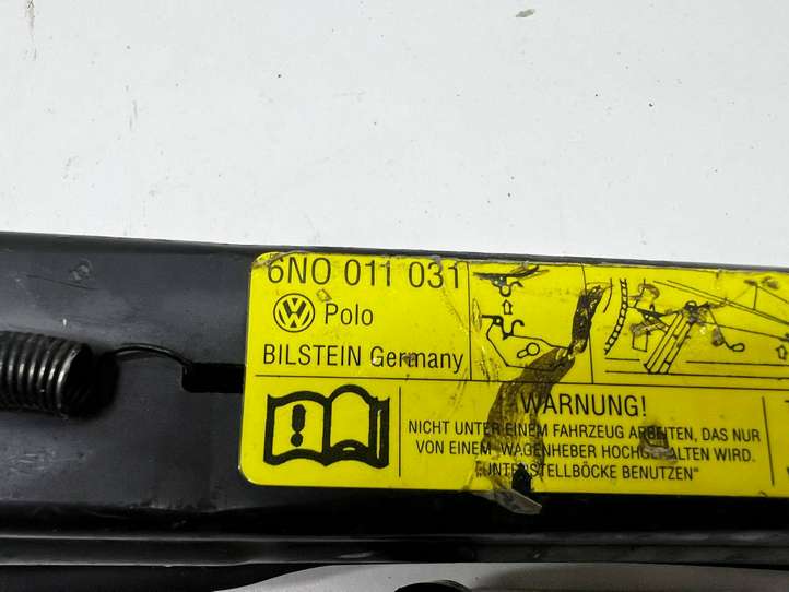 Volkswagen Polo (2001 - 2005)  6N0011031 Домкрат (данкрат)