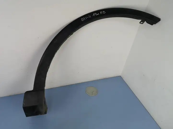 Toyota RAV 4 (XA40) (2012 - 2018) 7560142100 Накладка колесной арки — фото 1