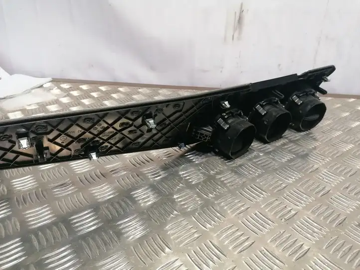 Mercedes-Benz CLA C117,X117,W117 (2013 - 2019) A1176800571 Центральная отделка панели приборов — фото 2