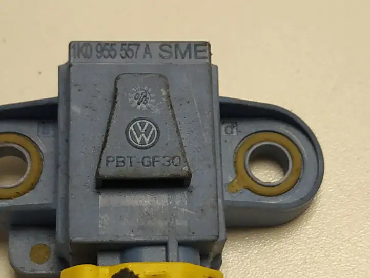 Volkswagen Golf V (2003 - 2009) 1K0955557A Датчик удара SRS — фото 1