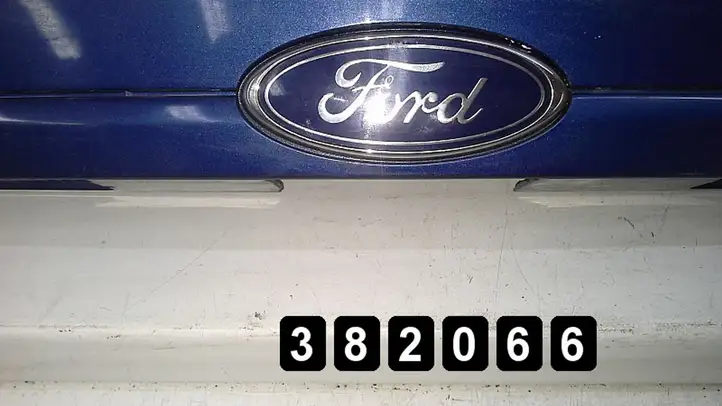 Ford Fiesta (2006 - 2008) 8a61a43404bd Подсветка номера — фото 2