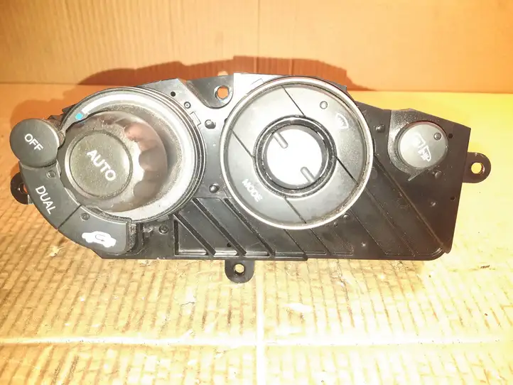 Honda Civic (2006 - 2011) SANWA2061RH Блок управления климат-контролем — фото 1