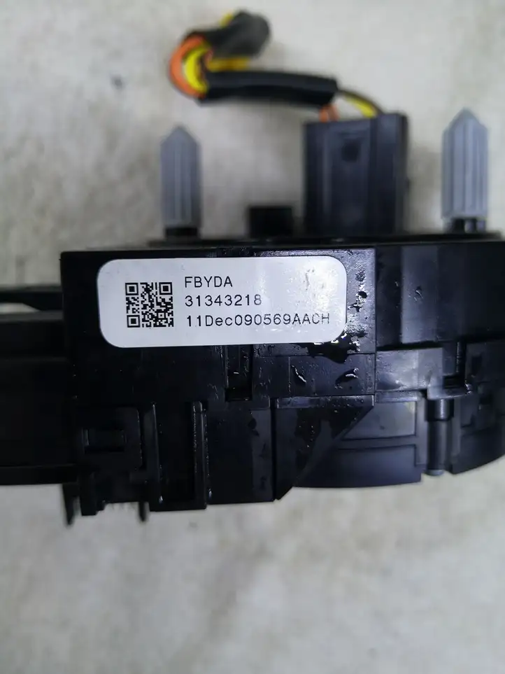 Volvo V60 (2010 - 2013) 31343218 Датчик угла поворота руля — фото 2