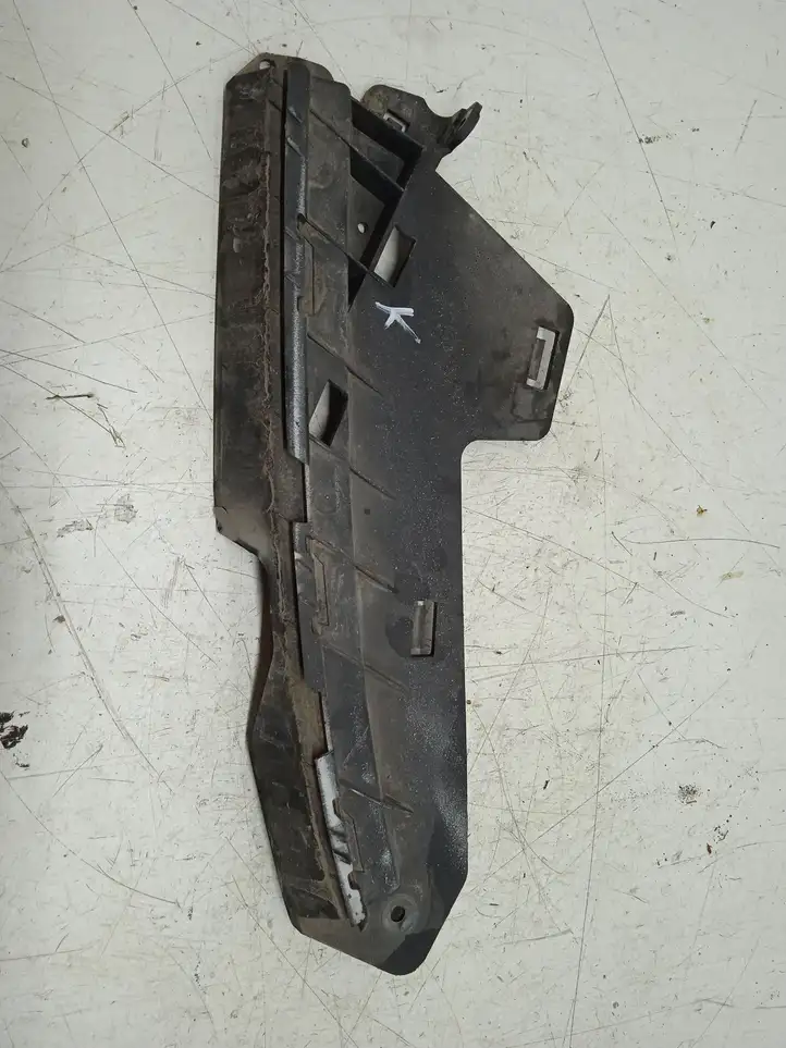 Volvo V70 (2007 - 2013) 30796387 Кронштейн переднего бампера — фото 1