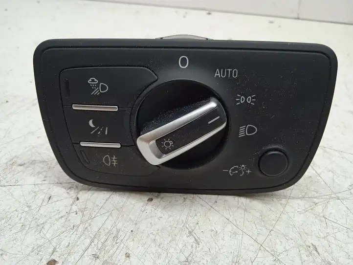 Audi A6 C7 (2011 - 2014) 490941531 Включатель фонарей — фото 1