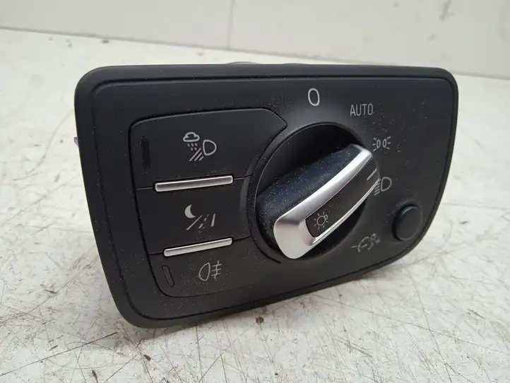 Audi A6 C7 (2011 - 2014) 490941531 Включатель фонарей — фото 3