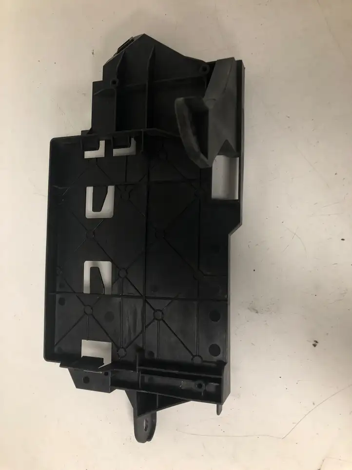 Audi Q5 SQ5 (2008 - 2012) 8R0035464 Кронштейн усилителя звука — фото 2