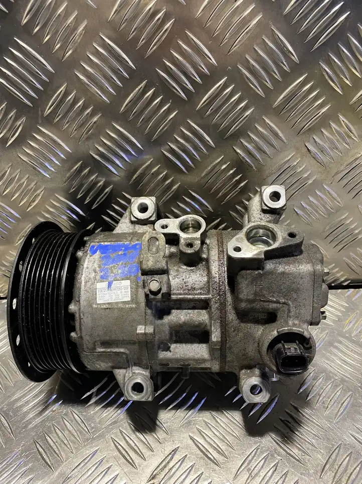 Toyota Verso (2009 - 2012) GE4472601258 Компрессор (насос) кондиционера воздуха — фото 1