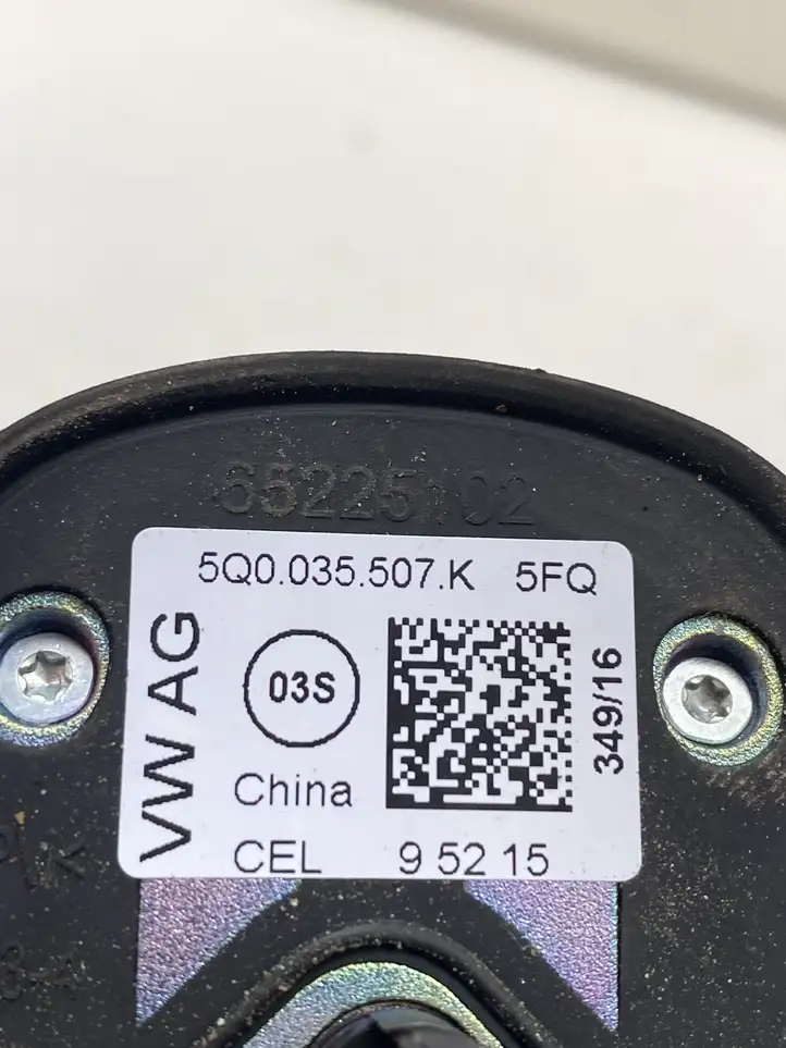 Volkswagen Golf VII (2013 - 2019) 5Q0035507K GPS антенна — фото 4