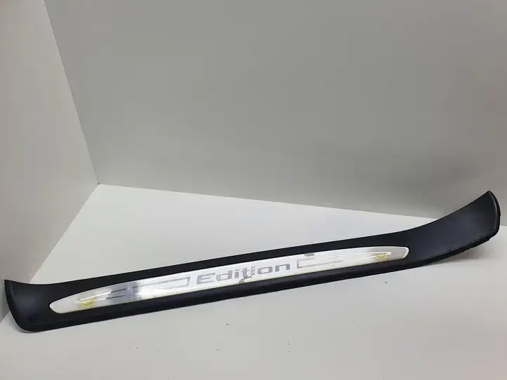 BMW 5 E60 E61 (2004 - 2010) 51477172289 Внутренняя отделка переднего порога — фото 1