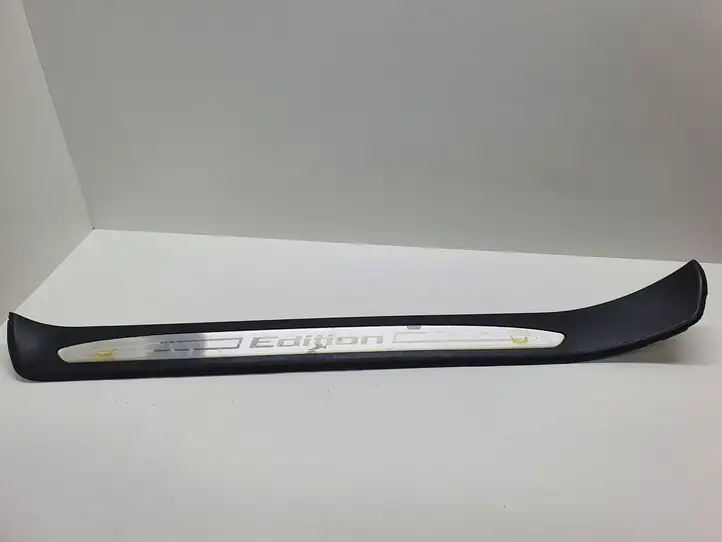 BMW 5 E60 E61 (2004 - 2010) 51477172289 Внутренняя отделка переднего порога — фото 2