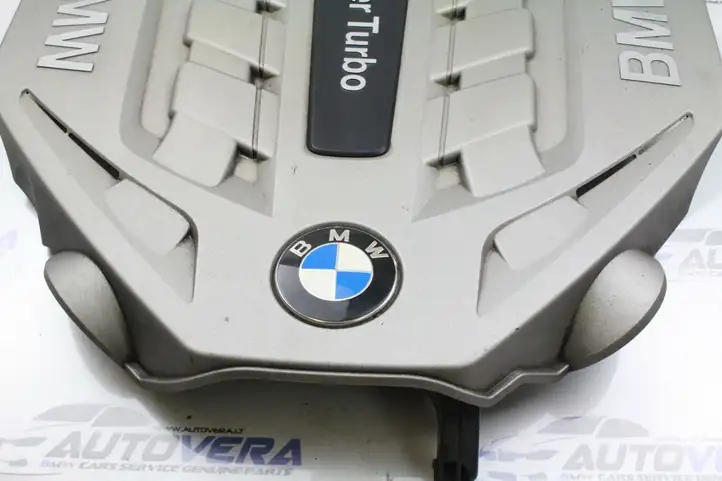 BMW 5 F10 F11 (2009 - 2016) 1371757745603 Крышка двигателя декоративная — фото 4