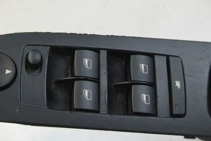 BMW 5 E60 E61 (2004 - 2010) 9122110 Кнопка стеклоподъемников — фото 8