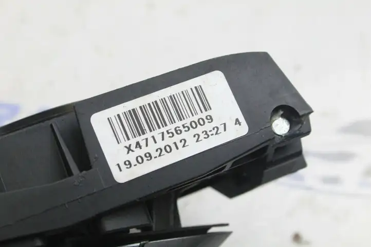 BMW 5 F10 F11 (2009 - 2016) 7175650 Наружная ручка задней двери — фото 2