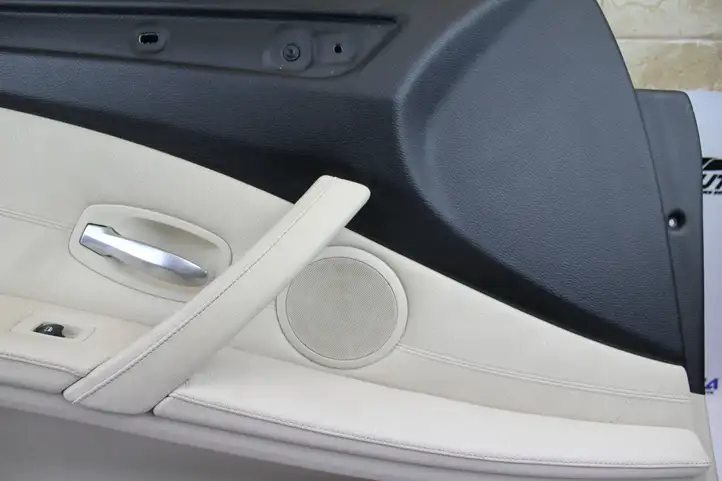 BMW 5 E60 E61 (2004 - 2010) Обшивка передней двери — фото 9