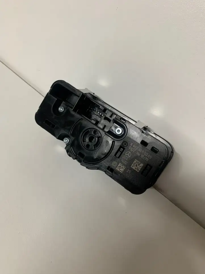 Mercedes-Benz Sprinter W907 W910 (2018 - ) A9079050005 Включатель фонарей — фото 3
