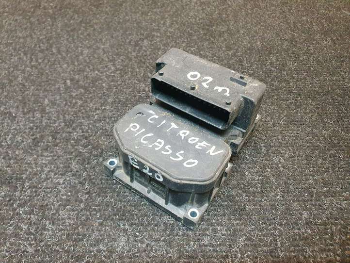 Citroen Xsara Picasso (1999 - 2012)  0273004353 Блок ABS