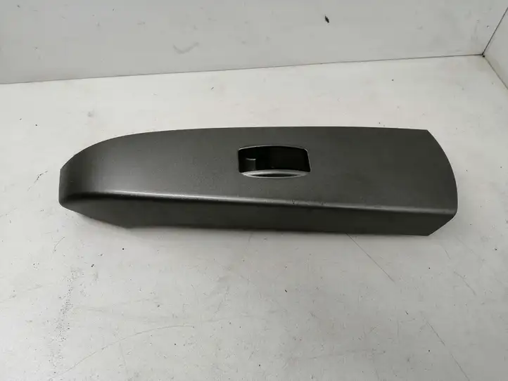 Toyota Prius (XW20) (2003 - 2009) 7427147050 Накладка кнопки стеклоподъемника — фото 4