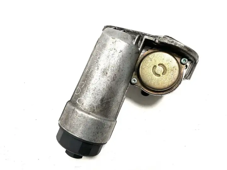 Audi A6 S6 C5 4B (2001 - 2004) 059115405G Кронштейн масляного фильтра — фото 4