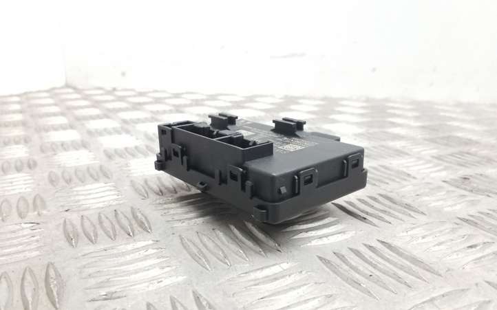 Audi A4 (2015 - 2019)  8W0959595N Блок управления дверью