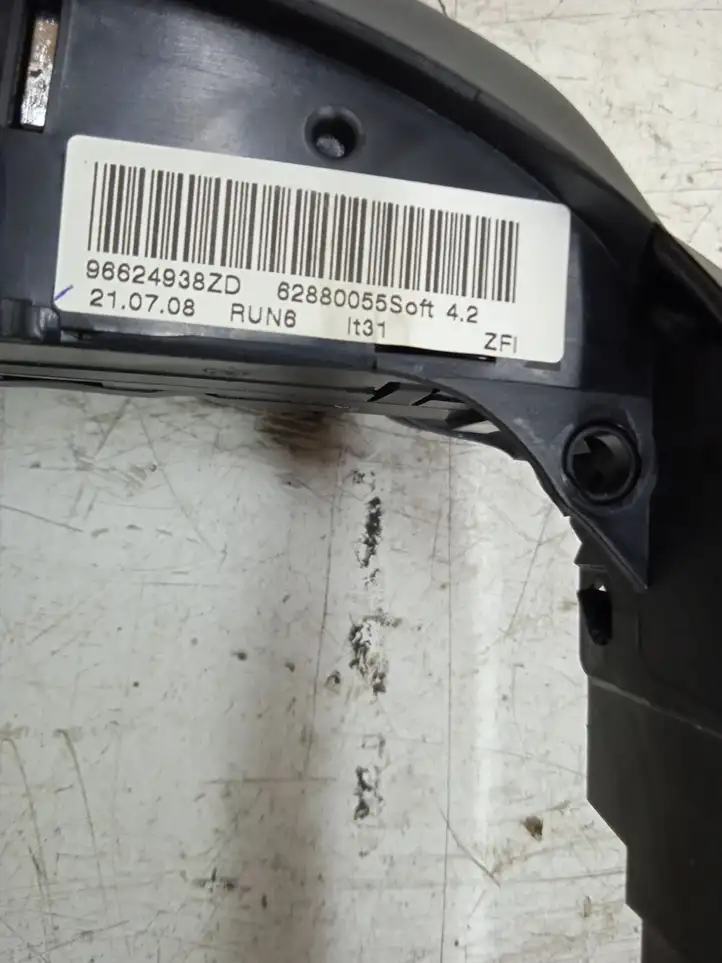 Citroen C4 I Picasso (2006 - 2013) 96624938ZD Кнопки на рулевом колесе — фото 2