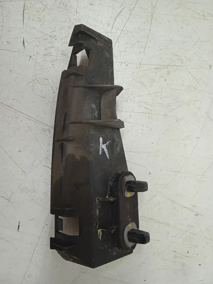 Toyota Corolla Verso AR10 (2004 - 2009) 525630F010 Кронштейн заднего бампера — фото 3