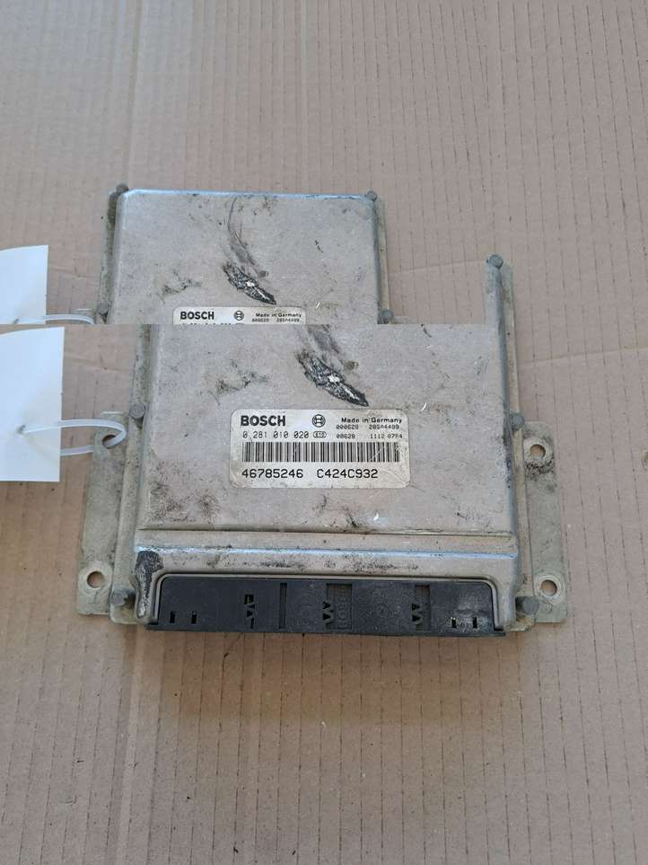 Alfa Romeo 156 (1997 - 2002)  0281010020 Блок управления двигателя