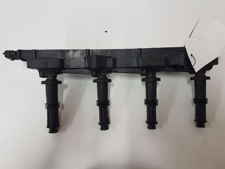 Opel Vectra (2005 - 2009)  09153250 Реле высокого напряжения (катушка зажигания, бобина)