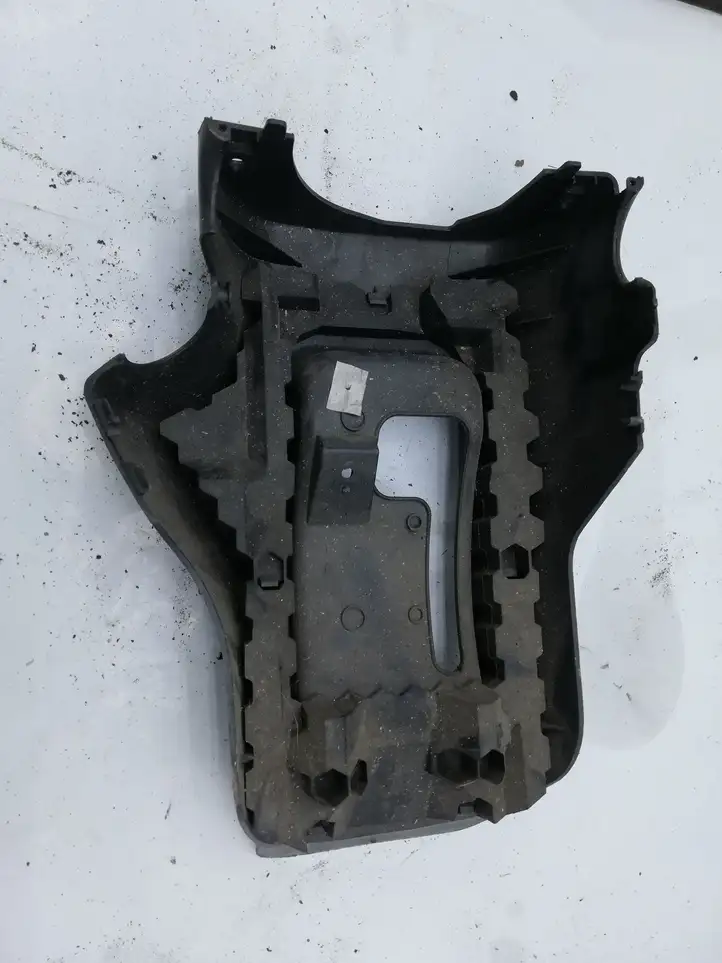 Toyota Corolla E120 E130 (2000 - 2004) Обшивка рулевой колонки — фото 3