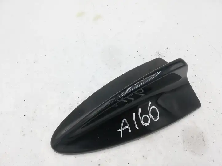 BMW 3 E90 E91 (2005 - 2012) 018632 Крышка GPS-антенны — фото 1