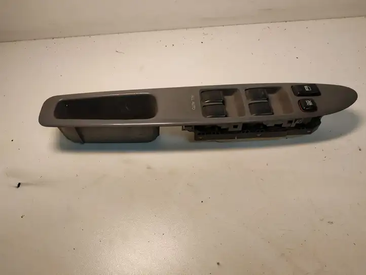 Toyota Avensis Verso (1995 - 2001) 7423244130 Блок кнопок стеклоподъемников — фото 1