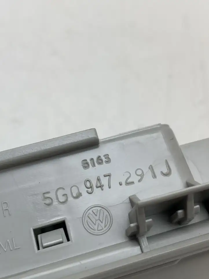 Volkswagen Golf VII (2013 - 2019) 5G0947291J Задняя подсветка — фото 2