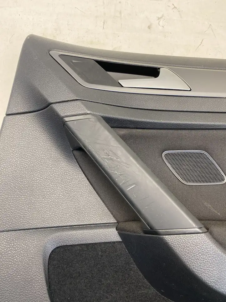 Volkswagen Golf VII (2013 - 2019) 5G4868074 Обшивка задней двери — фото 2
