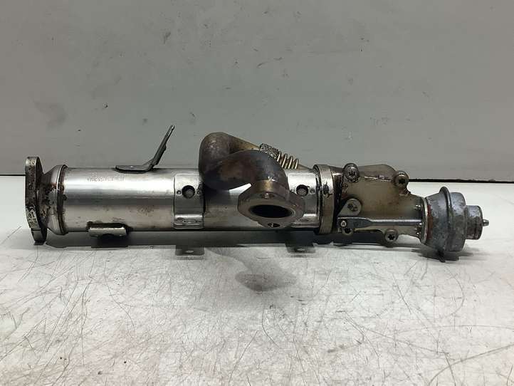 Audi A4 (2007 - 2011)  03L131512AH Охладитель EGR