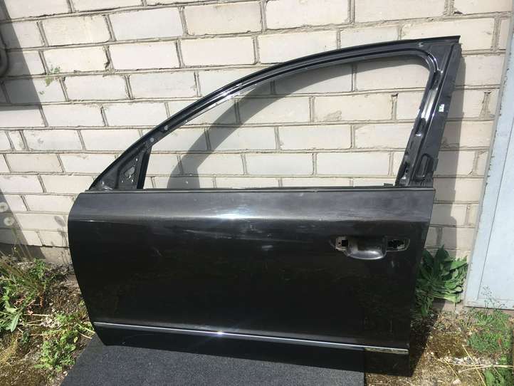Skoda Superb B6 (3T) (2008 - 2015)  3T0831055 Дверь