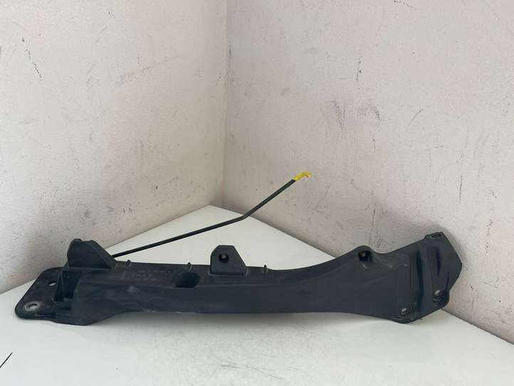 Renault Clio III (2005 - 2012)  8200314930 Держатель крыла