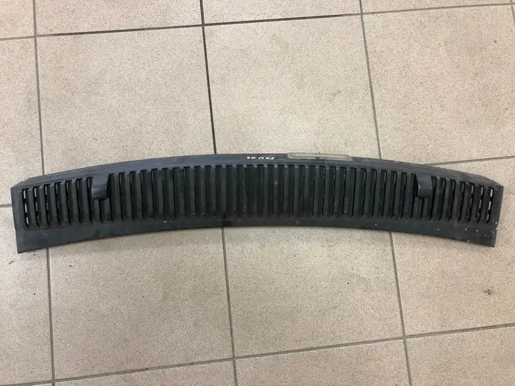 Volkswagen Sharan (2000 - 2003) 7M3853185B Жабо стеклоочистителей — фото 1