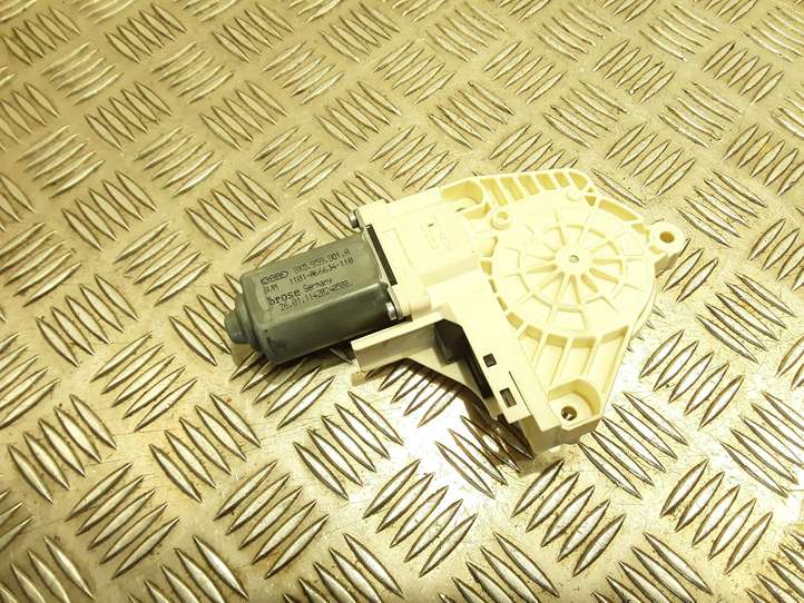 Audi A4 (2007 - 2011)  8K0959801A электродвигатель переднего стеклоподъемника