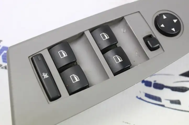 BMW 5 E60 E61 (2004 - 2010) 6951926 Кнопка стеклоподъемников — фото 2