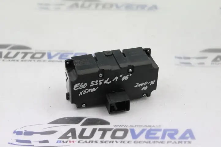 BMW 5 E60 E61 (2004 - 2010) 6953731 Включатель фонарей — фото 5
