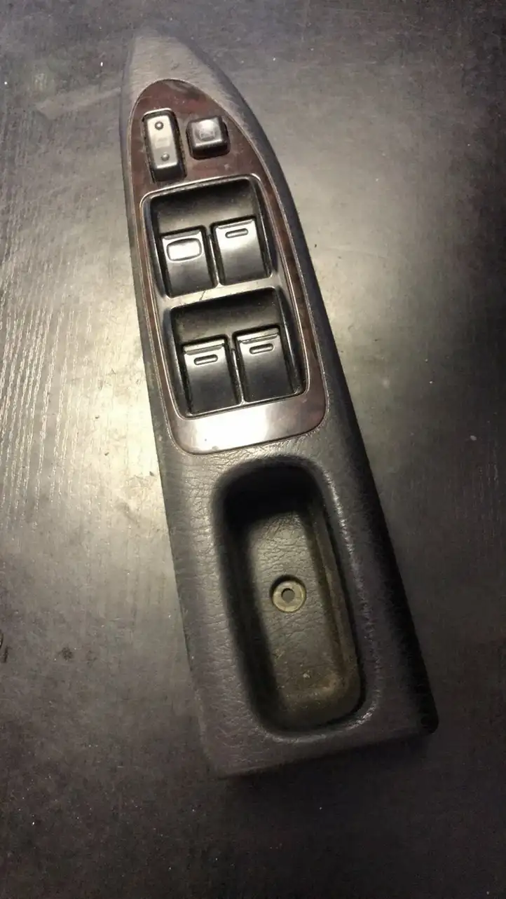 Toyota Avensis T220 (2000 - 2003) 7423205090 Блок кнопок стеклоподъемников — фото 1