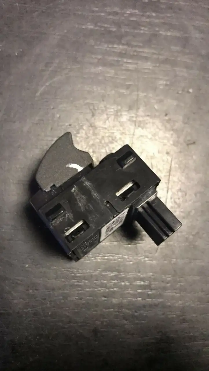 BMW 7 E65 E66 (2001 - 2008) 8379597 Кнопка стеклоподъемников — фото 2