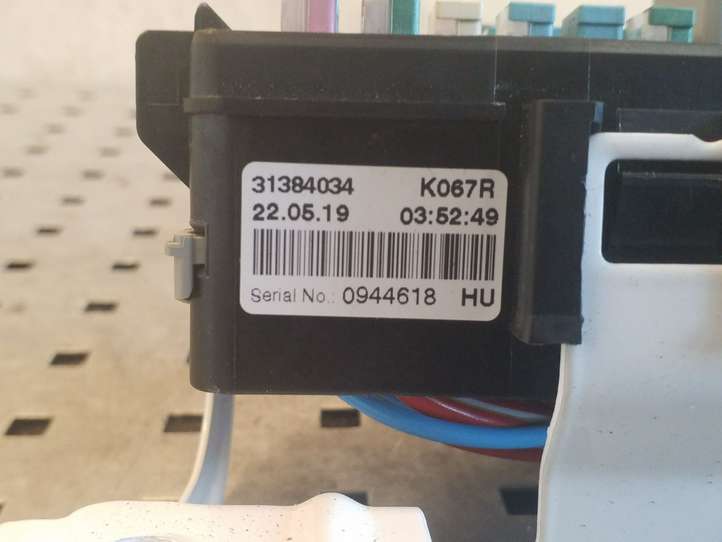 Volvo XC90 (2019 - )  31384034 Ящик предохранителей (комплект)