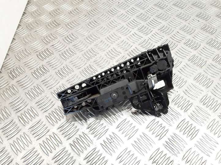 Audi A4 (2007 - 2011)  8T0837886B Наружная ручка