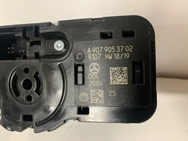 Mercedes-Benz Sprinter W907 W910 (2018 - ) A9079053702 Включатель фонарей — фото 2