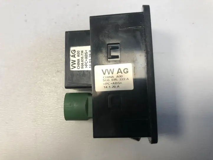 Volkswagen Golf VII (2013 - 2019) 5G0035222A USB модуль — фото 3