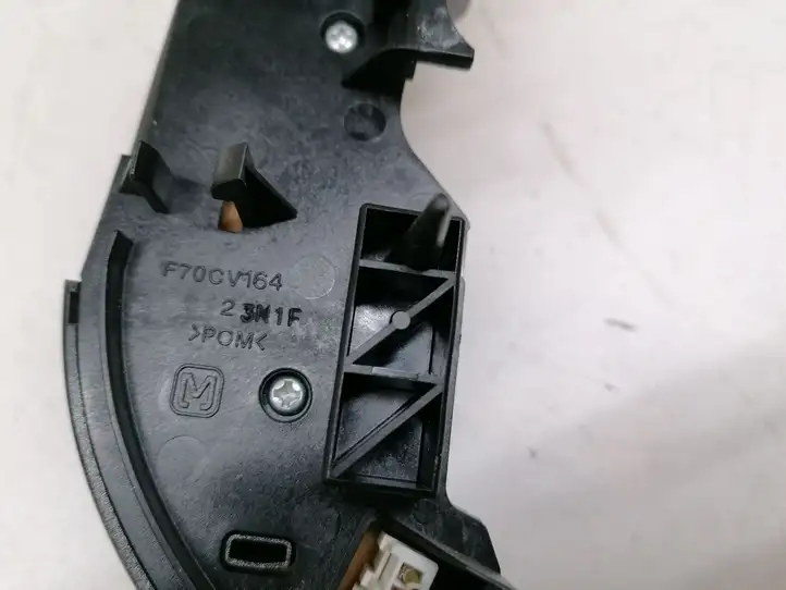 Toyota Prius (XW20) (2003 - 2009) F70CV164 Кнопки на рулевом колесе — фото 3